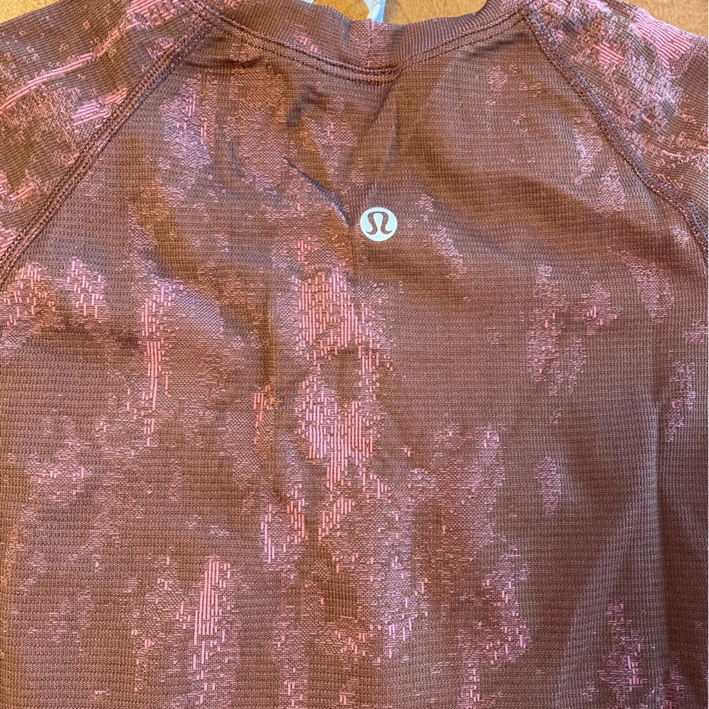 Lululemon Swiftly Top In Size 8 - image 4